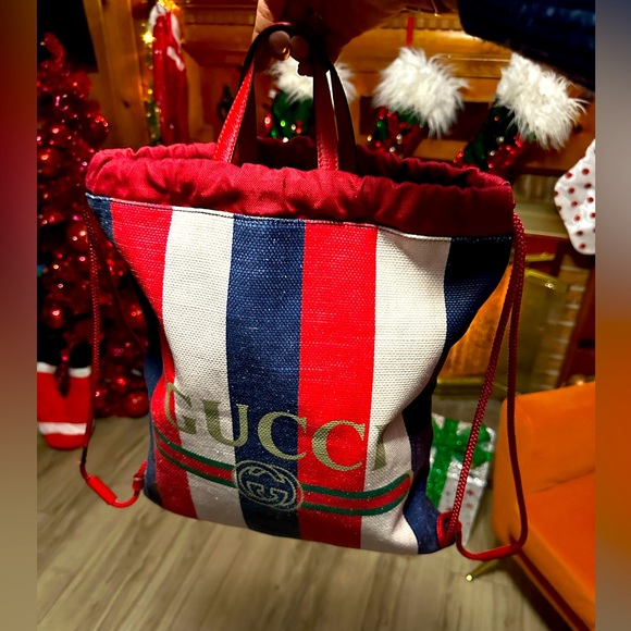 Gucci Handbags - Gucci sherry line red canvas